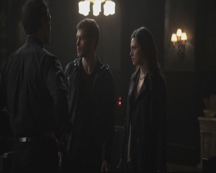 VampireDiariesWorld-dot-org_TheOriginals1x11ApresMoileDeluge1221.jpg