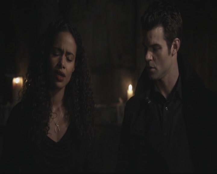 VampireDiariesWorld-dot-org_TheOriginals1x11ApresMoileDeluge1309.jpg