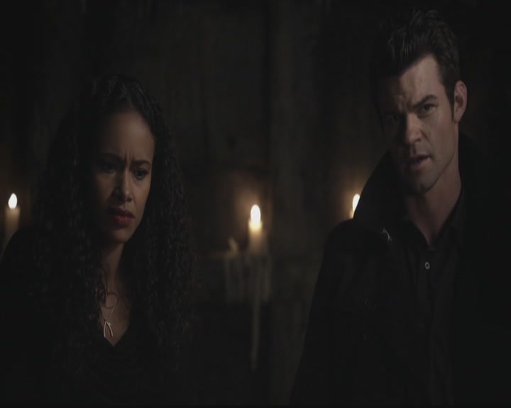 VampireDiariesWorld-dot-org_TheOriginals1x11ApresMoileDeluge1326.jpg