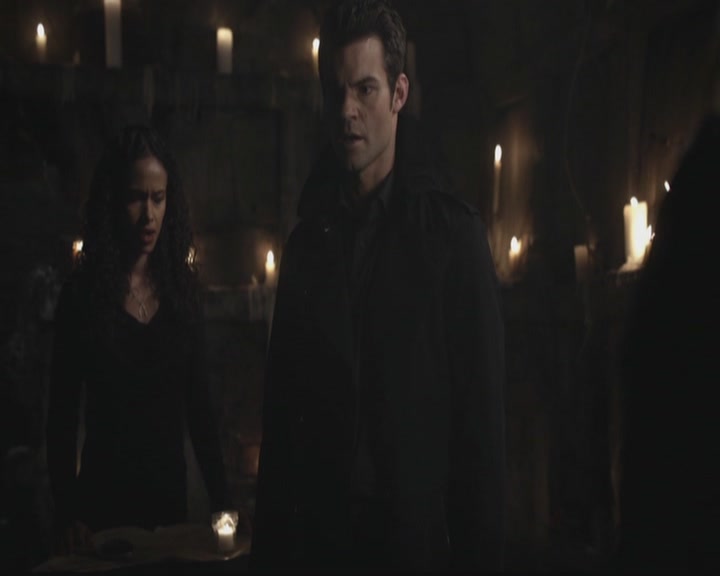 VampireDiariesWorld-dot-org_TheOriginals1x11ApresMoileDeluge1333.jpg