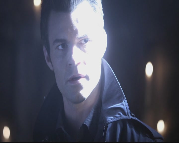 VampireDiariesWorld-dot-org_TheOriginals1x11ApresMoileDeluge1348.jpg