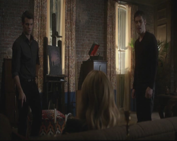 VampireDiariesWorld-dot-org_TheOriginals1x11ApresMoileDeluge1435.jpg