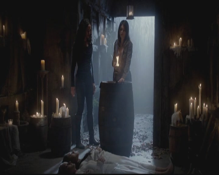 VampireDiariesWorld-dot-org_TheOriginals1x11ApresMoileDeluge1675.jpg