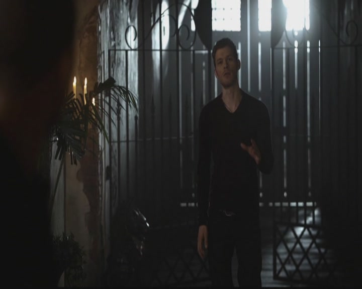 VampireDiariesWorld-dot-org_TheOriginals1x11ApresMoileDeluge1962.jpg