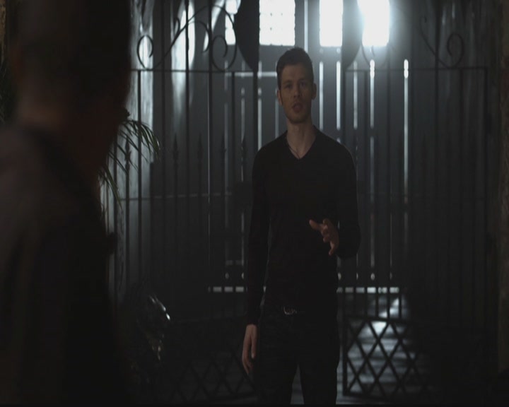 VampireDiariesWorld-dot-org_TheOriginals1x11ApresMoileDeluge1963.jpg