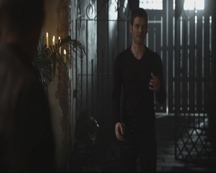 VampireDiariesWorld-dot-org_TheOriginals1x11ApresMoileDeluge1965.jpg