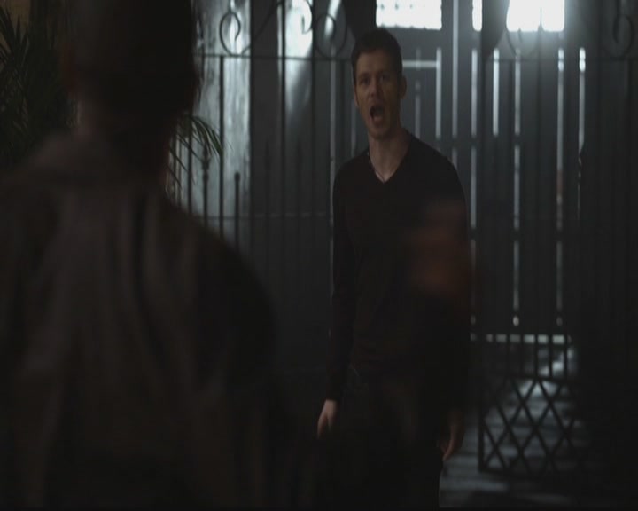 VampireDiariesWorld-dot-org_TheOriginals1x11ApresMoileDeluge1967.jpg