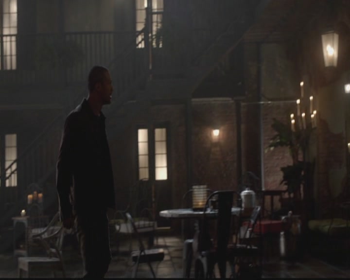 VampireDiariesWorld-dot-org_TheOriginals1x11ApresMoileDeluge1974.jpg