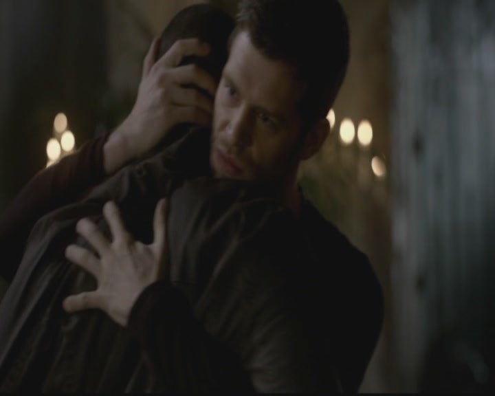 VampireDiariesWorld-dot-org_TheOriginals1x11ApresMoileDeluge1980.jpg