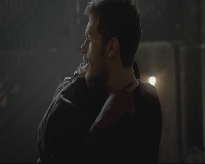 VampireDiariesWorld-dot-org_TheOriginals1x11ApresMoileDeluge1989.jpg