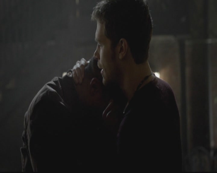 VampireDiariesWorld-dot-org_TheOriginals1x11ApresMoileDeluge1990.jpg