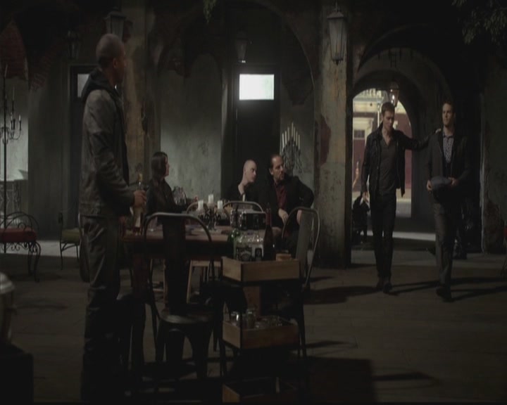 VampireDiariesWorld-dot-org_TheOriginals1x12DanceBackFromTheGrave0350.jpg