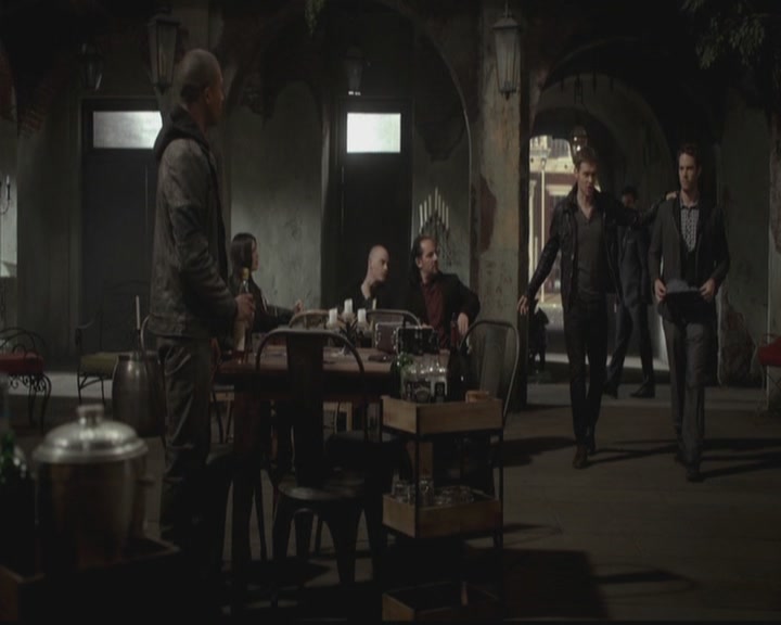 VampireDiariesWorld-dot-org_TheOriginals1x12DanceBackFromTheGrave0351.jpg
