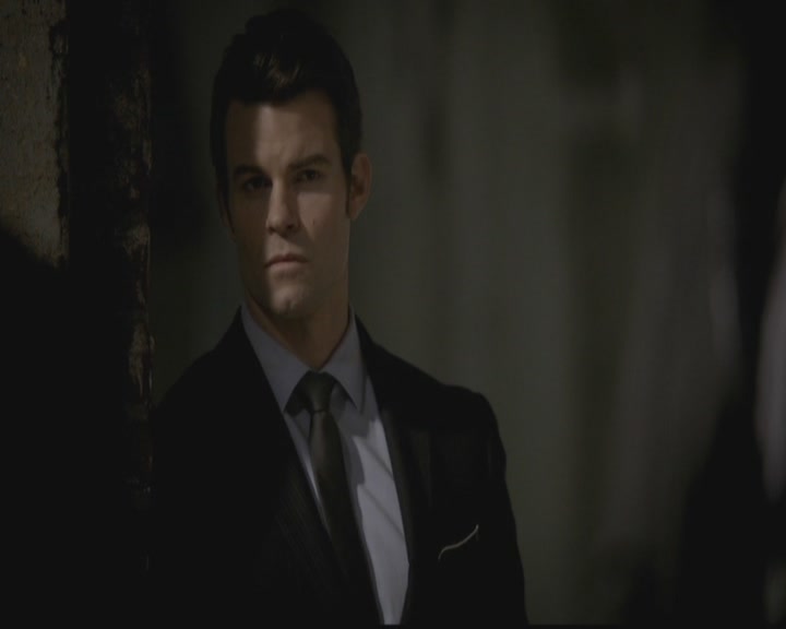 VampireDiariesWorld-dot-org_TheOriginals1x12DanceBackFromTheGrave0400.jpg