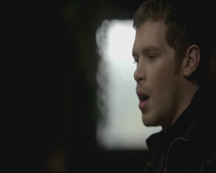 VampireDiariesWorld-dot-org_TheOriginals1x12DanceBackFromTheGrave0420.jpg