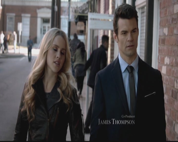 VampireDiariesWorld-dot-org_TheOriginals1x12DanceBackFromTheGrave0429.jpg