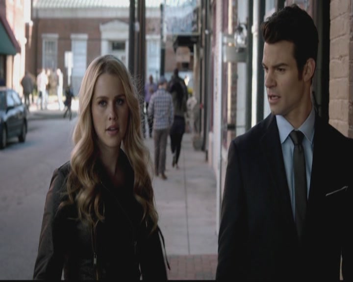 VampireDiariesWorld-dot-org_TheOriginals1x12DanceBackFromTheGrave0431.jpg