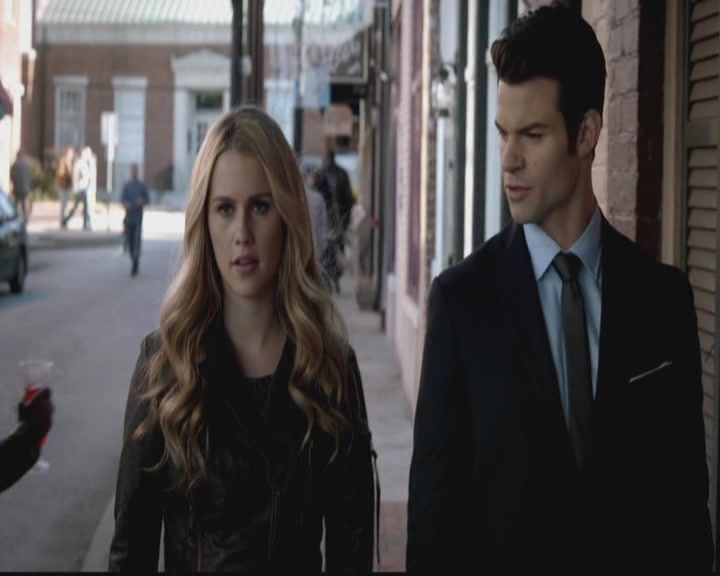 VampireDiariesWorld-dot-org_TheOriginals1x12DanceBackFromTheGrave0432.jpg