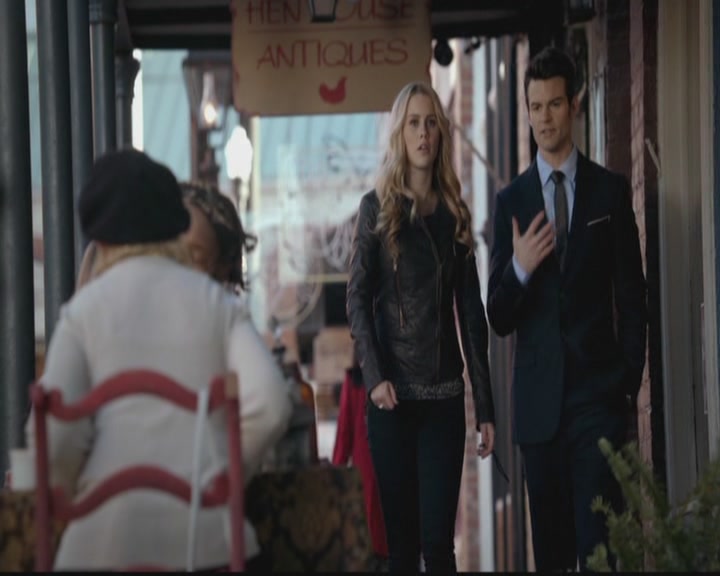 VampireDiariesWorld-dot-org_TheOriginals1x12DanceBackFromTheGrave0445.jpg