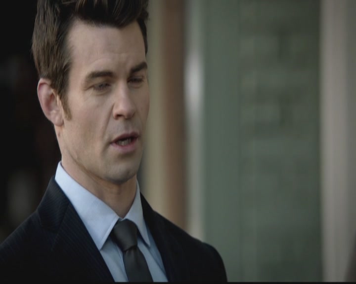 VampireDiariesWorld-dot-org_TheOriginals1x12DanceBackFromTheGrave0508.jpg