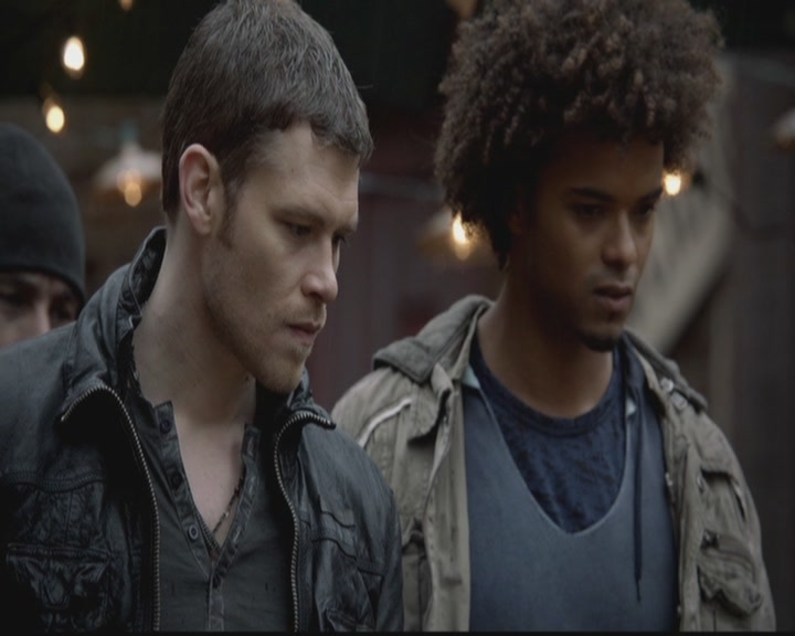 VampireDiariesWorld-dot-org_TheOriginals1x12DanceBackFromTheGrave0558.jpg