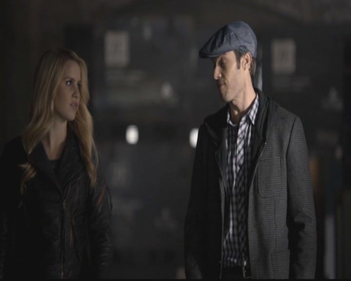 VampireDiariesWorld-dot-org_TheOriginals1x12DanceBackFromTheGrave0599.jpg