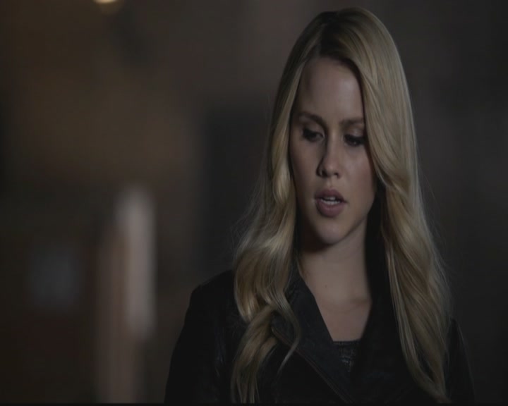 VampireDiariesWorld-dot-org_TheOriginals1x12DanceBackFromTheGrave0610.jpg