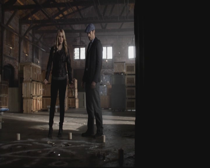 VampireDiariesWorld-dot-org_TheOriginals1x12DanceBackFromTheGrave0621.jpg