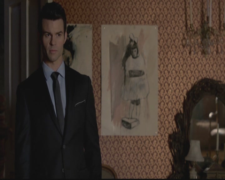 VampireDiariesWorld-dot-org_TheOriginals1x12DanceBackFromTheGrave0827.jpg