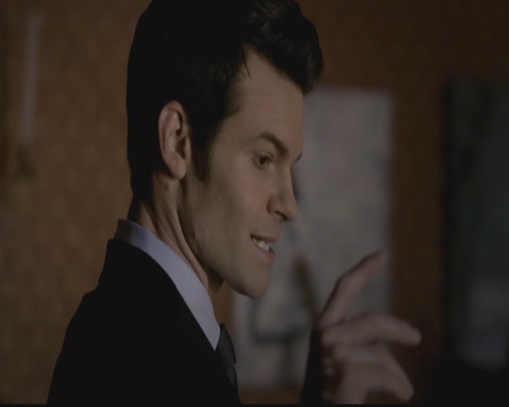 VampireDiariesWorld-dot-org_TheOriginals1x12DanceBackFromTheGrave0848.jpg