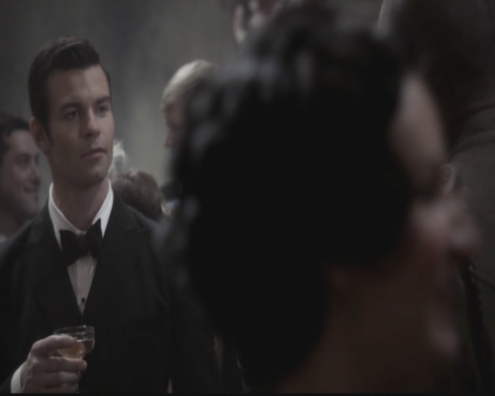 VampireDiariesWorld-dot-org_TheOriginals1x12DanceBackFromTheGrave0976.jpg