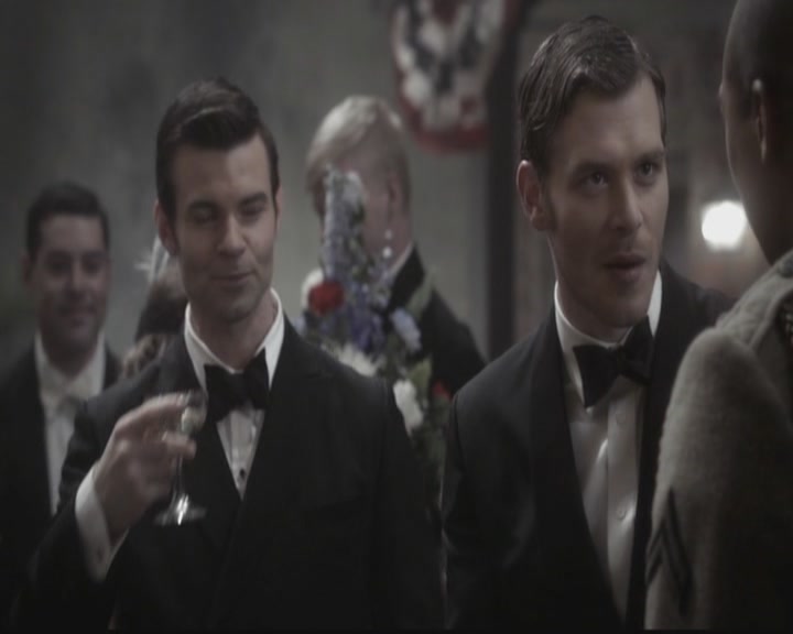 VampireDiariesWorld-dot-org_TheOriginals1x12DanceBackFromTheGrave0985.jpg