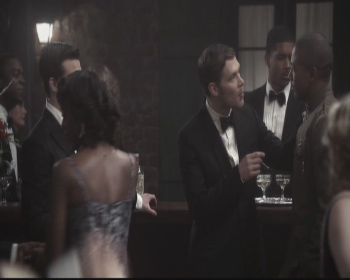 VampireDiariesWorld-dot-org_TheOriginals1x12DanceBackFromTheGrave0989.jpg