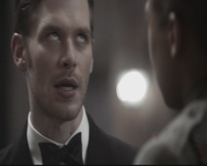 VampireDiariesWorld-dot-org_TheOriginals1x12DanceBackFromTheGrave0998.jpg