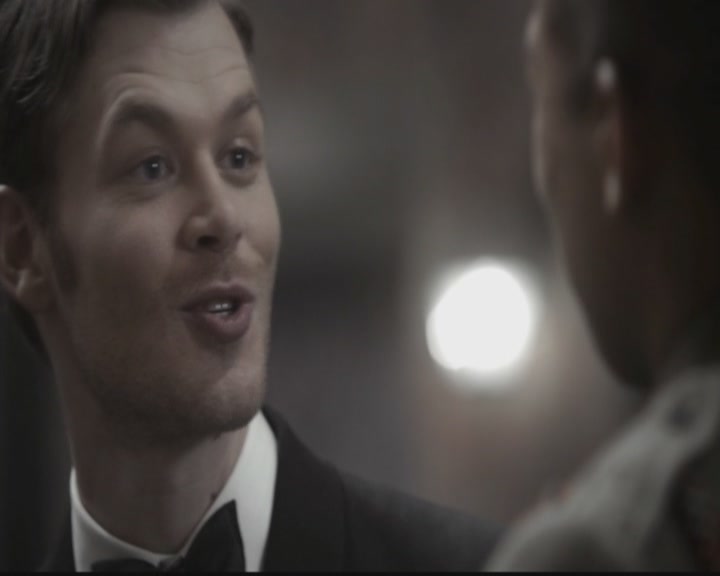 VampireDiariesWorld-dot-org_TheOriginals1x12DanceBackFromTheGrave1002.jpg