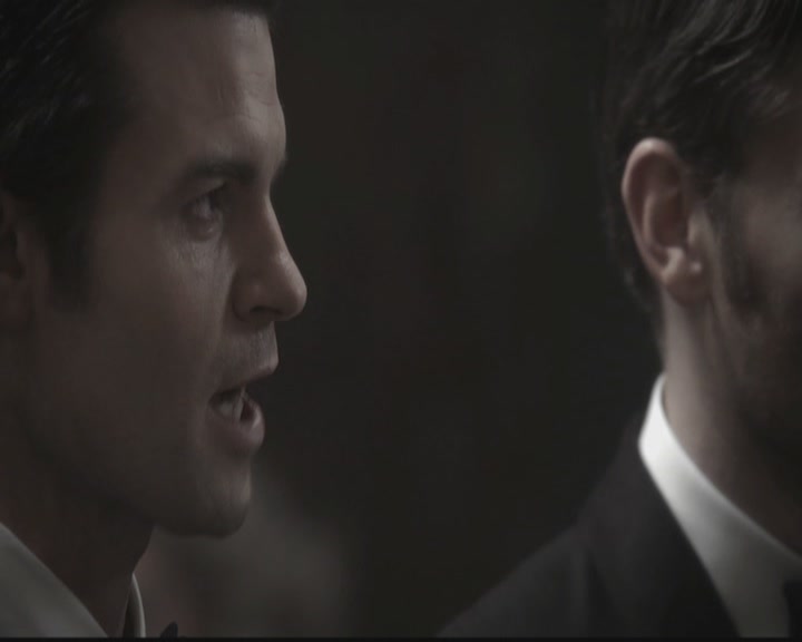 VampireDiariesWorld-dot-org_TheOriginals1x12DanceBackFromTheGrave1017.jpg