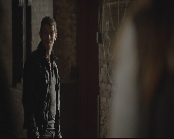 VampireDiariesWorld-dot-org_TheOriginals1x12DanceBackFromTheGrave1219.jpg