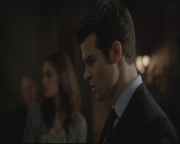 VampireDiariesWorld-dot-org_TheOriginals1x12DanceBackFromTheGrave1230.jpg