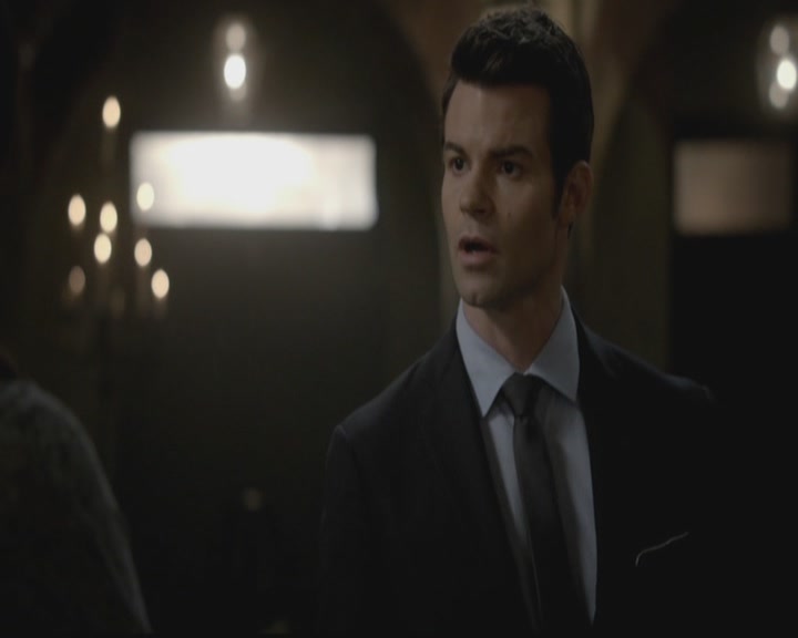 VampireDiariesWorld-dot-org_TheOriginals1x12DanceBackFromTheGrave1233.jpg