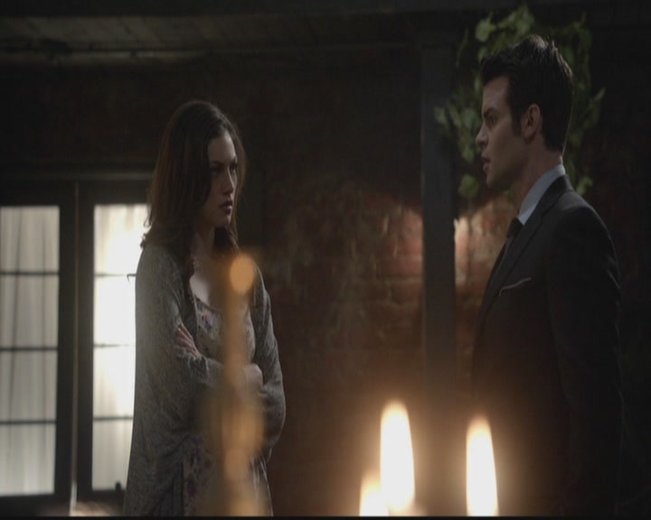 VampireDiariesWorld-dot-org_TheOriginals1x12DanceBackFromTheGrave1237.jpg