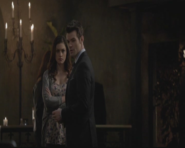 VampireDiariesWorld-dot-org_TheOriginals1x12DanceBackFromTheGrave1244.jpg