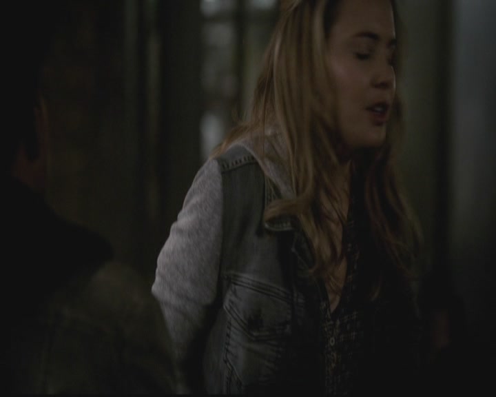 VampireDiariesWorld-dot-org_TheOriginals1x12DanceBackFromTheGrave1331.jpg