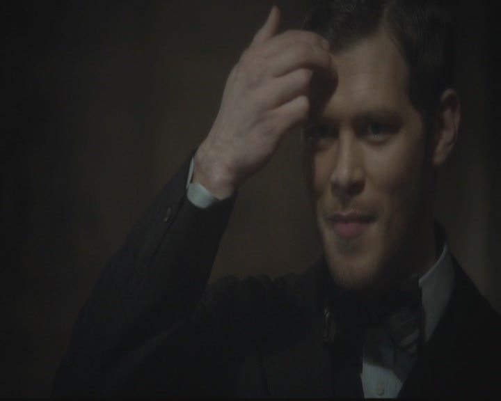 VampireDiariesWorld-dot-org_TheOriginals1x12DanceBackFromTheGrave1395.jpg