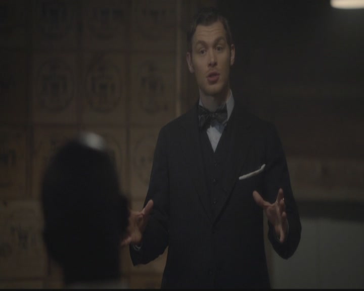 VampireDiariesWorld-dot-org_TheOriginals1x12DanceBackFromTheGrave1403.jpg