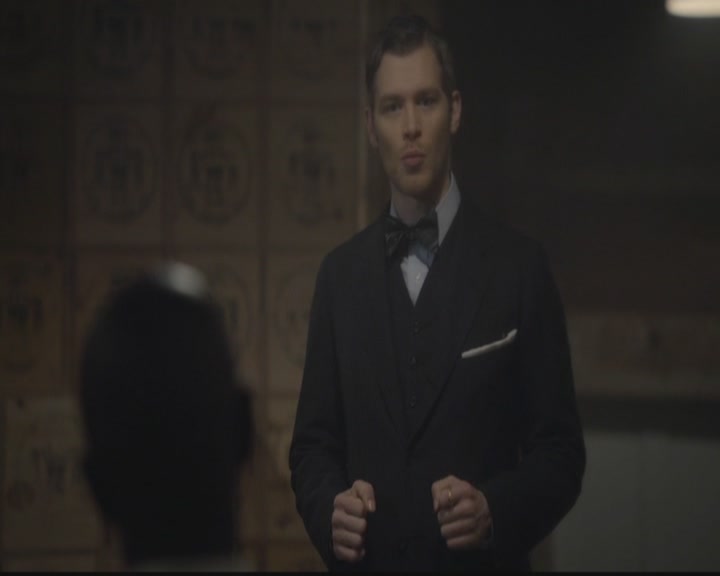 VampireDiariesWorld-dot-org_TheOriginals1x12DanceBackFromTheGrave1404.jpg