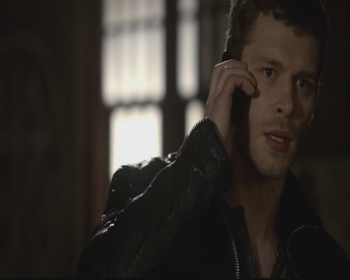 VampireDiariesWorld-dot-org_TheOriginals1x12DanceBackFromTheGrave1540.jpg