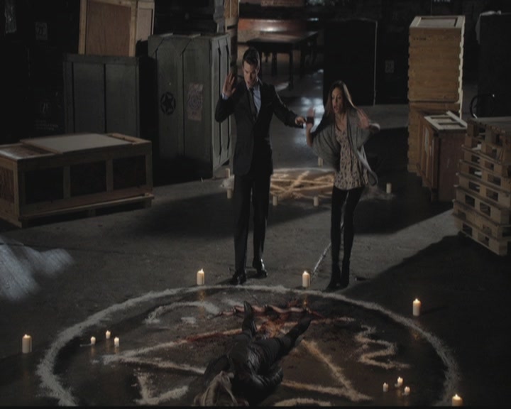 VampireDiariesWorld-dot-org_TheOriginals1x12DanceBackFromTheGrave1547.jpg