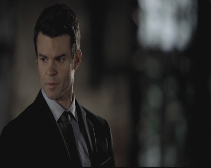 VampireDiariesWorld-dot-org_TheOriginals1x12DanceBackFromTheGrave1557.jpg