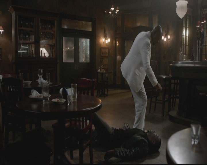 VampireDiariesWorld-dot-org_TheOriginals1x12DanceBackFromTheGrave1573.jpg