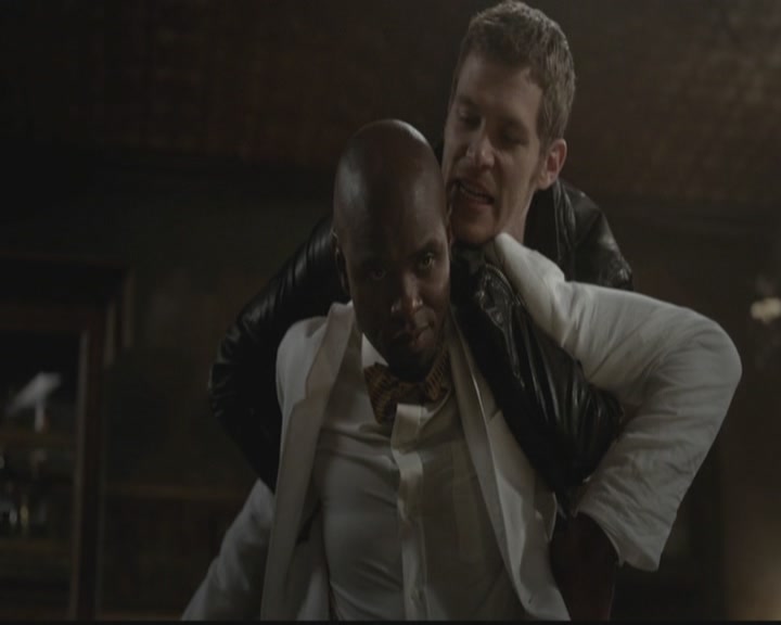 VampireDiariesWorld-dot-org_TheOriginals1x12DanceBackFromTheGrave1593.jpg